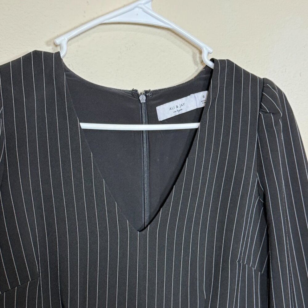 Ali & Jay dress Black Striped Long Sleeve Midi Dress Midi  LIKE NEW, S Women - Picture 3 of 7